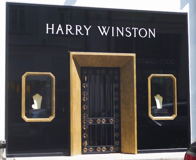 Входная группа бутика Harry Winston